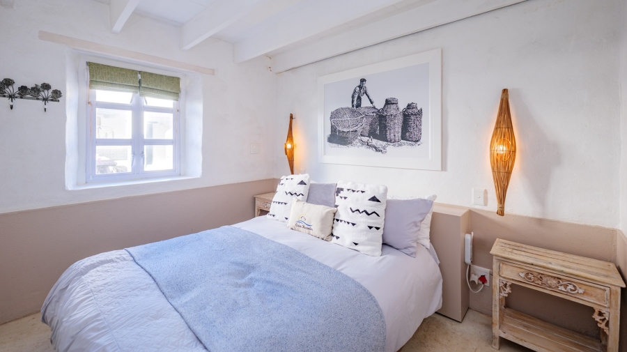 4 Bedroom Property for Sale in Struisbaai Western Cape